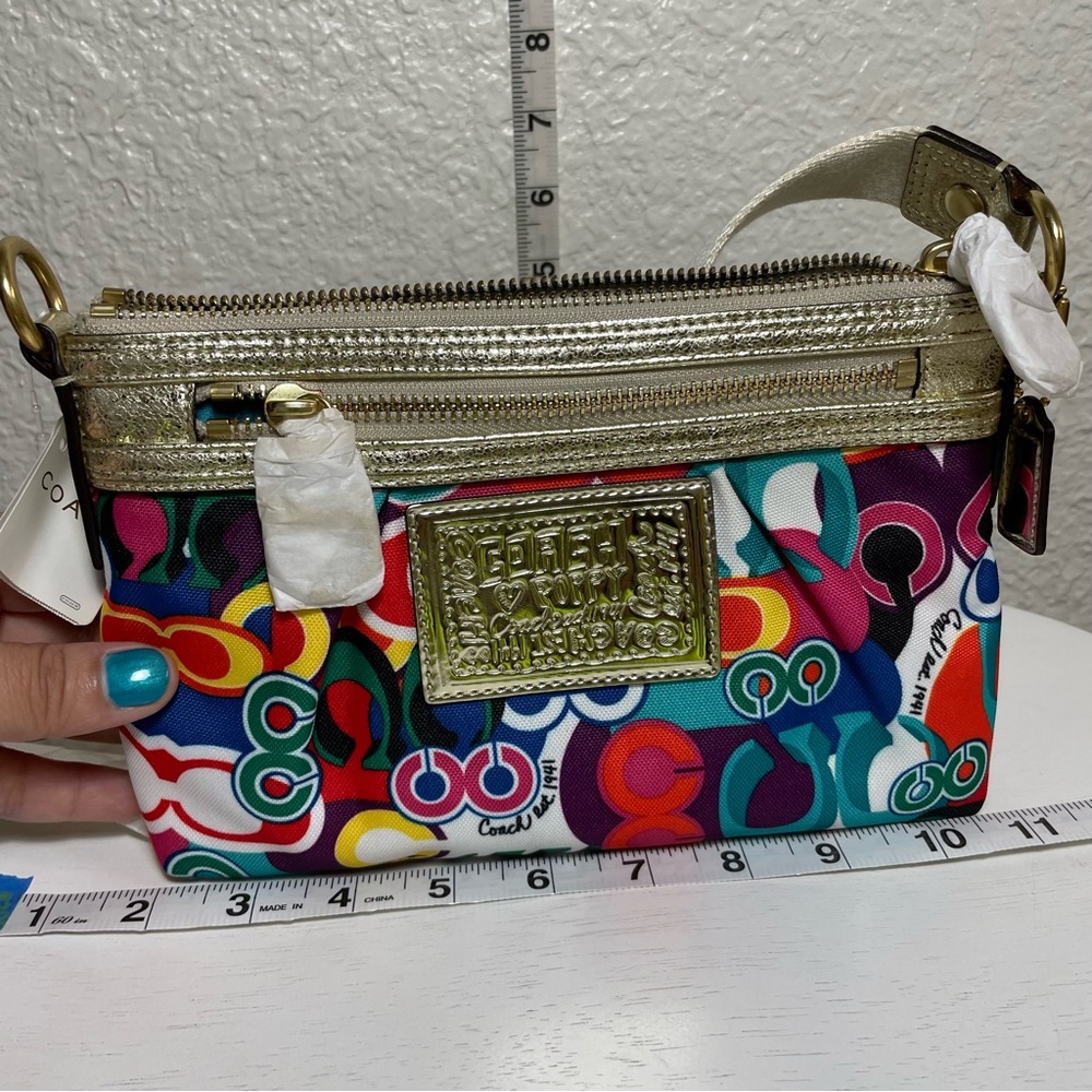 NWT - Coach Poppy Pop C Graffiti Metallic Gold Patchwork Swingpack Crossbody Bag